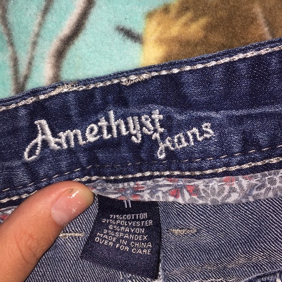 Capris - Picture 3 of 4